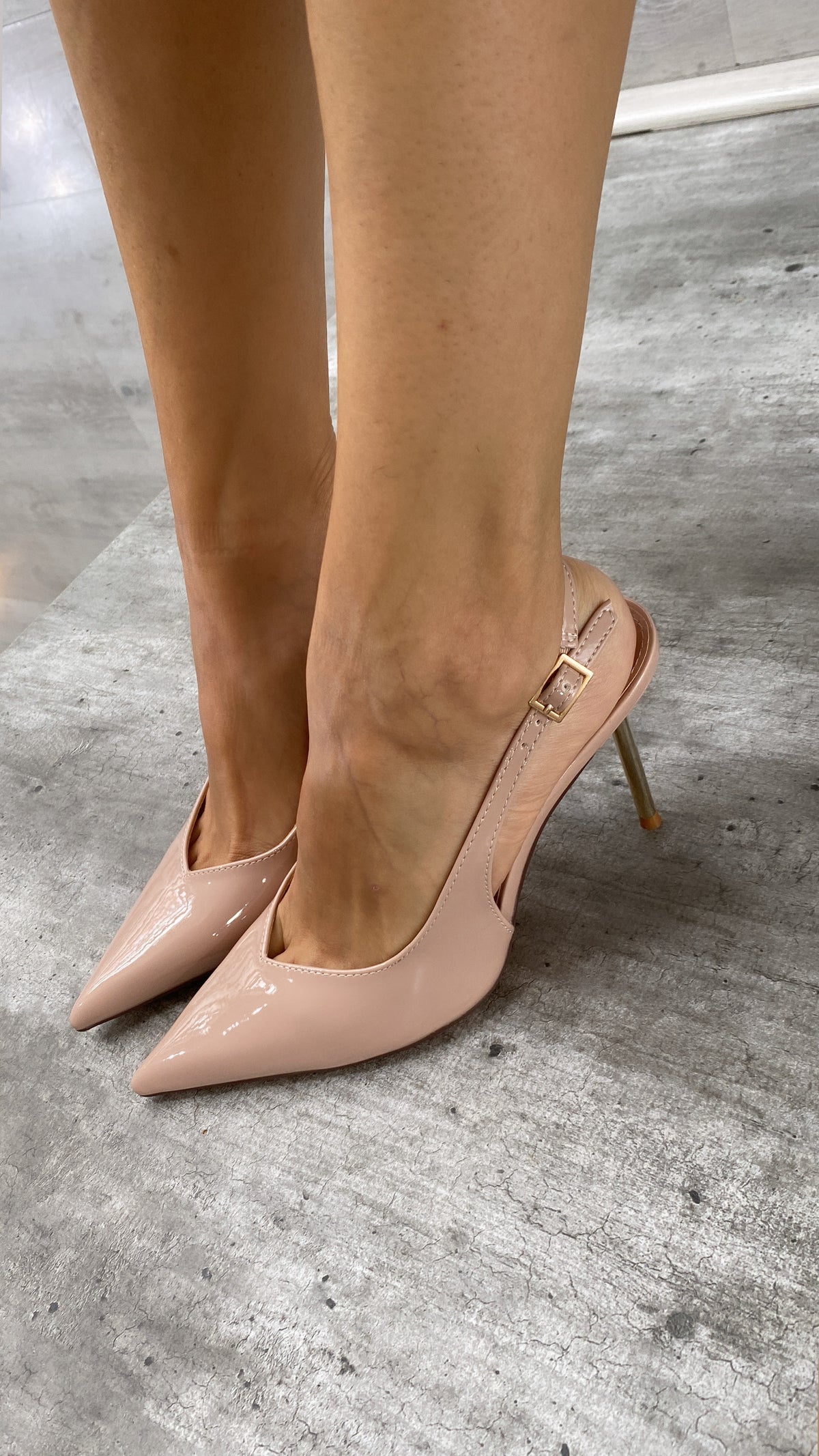 Lowen Nude