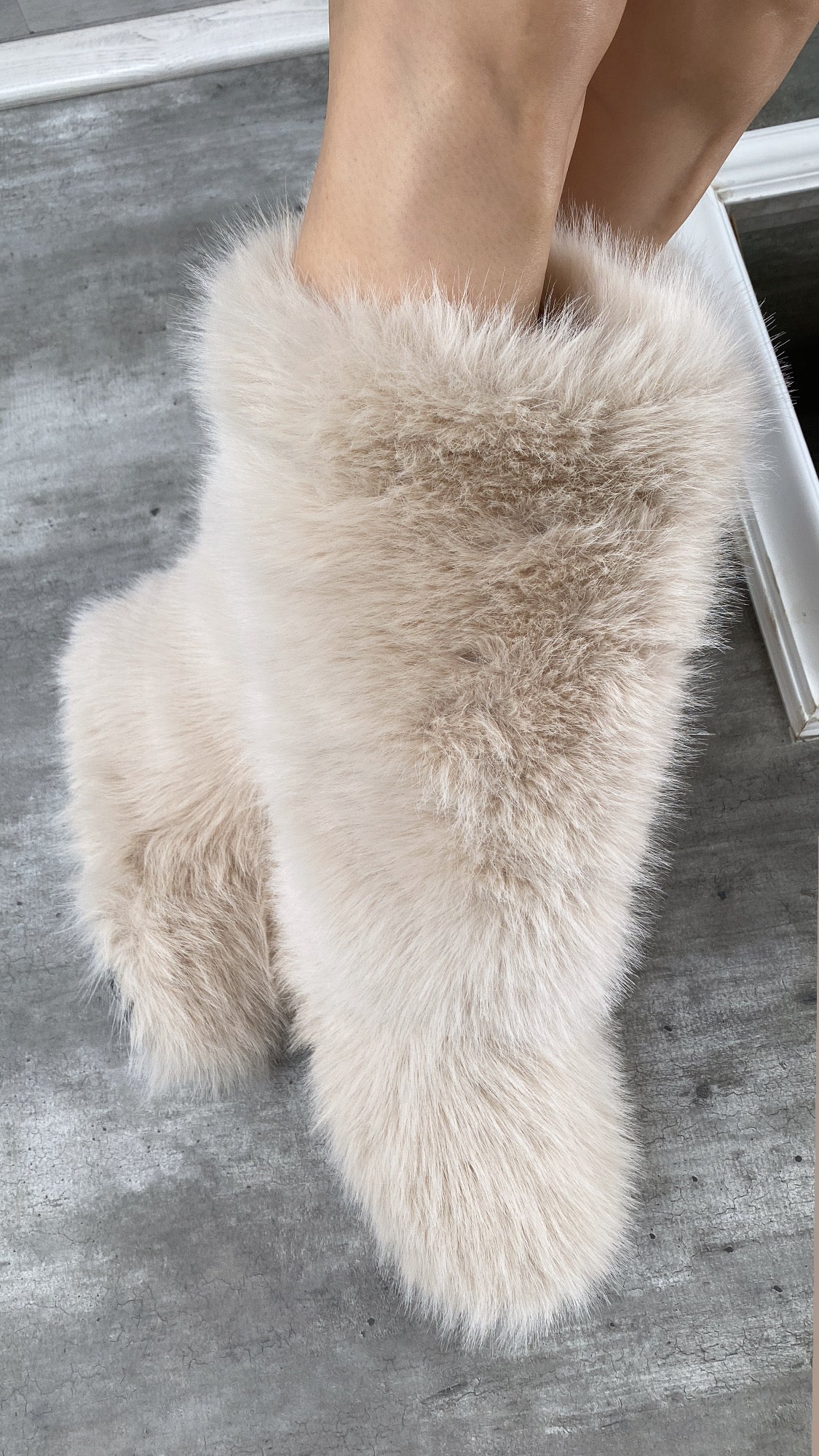 Shazad Beige
