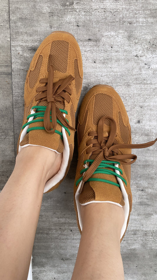 Ava Camel