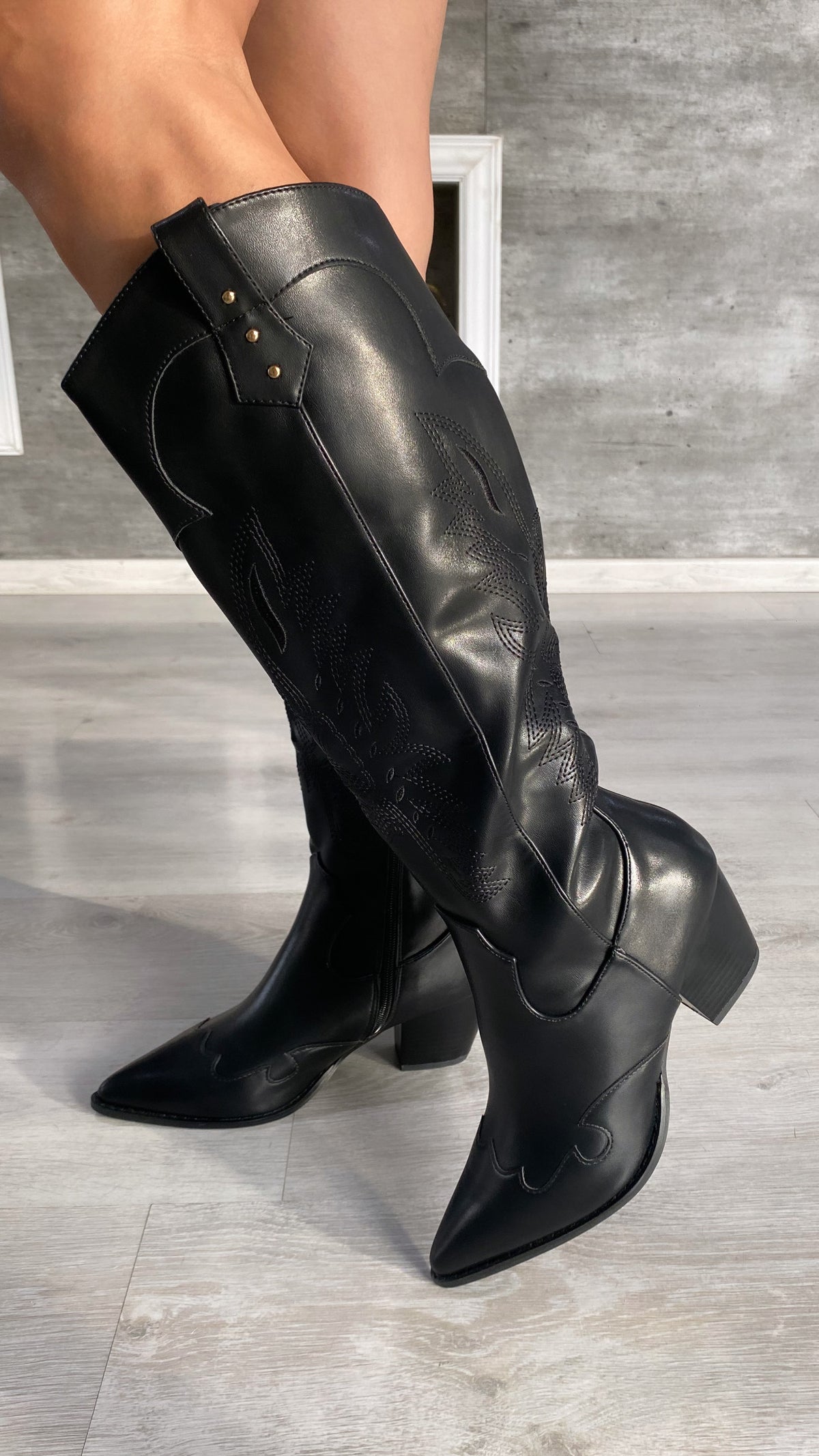 Rockwell Negra