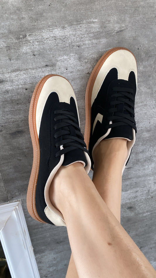 Terrance Negro con beige