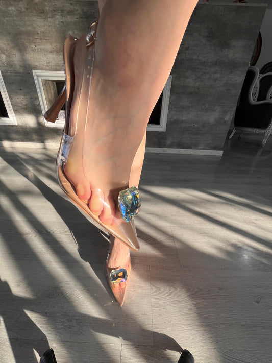 Vera Nude