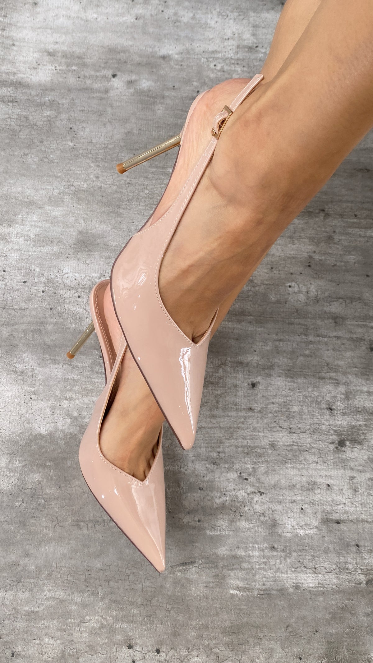 Lowen Nude
