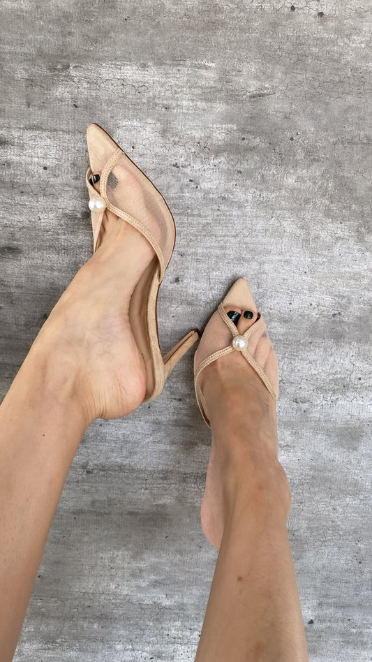Sally Nude